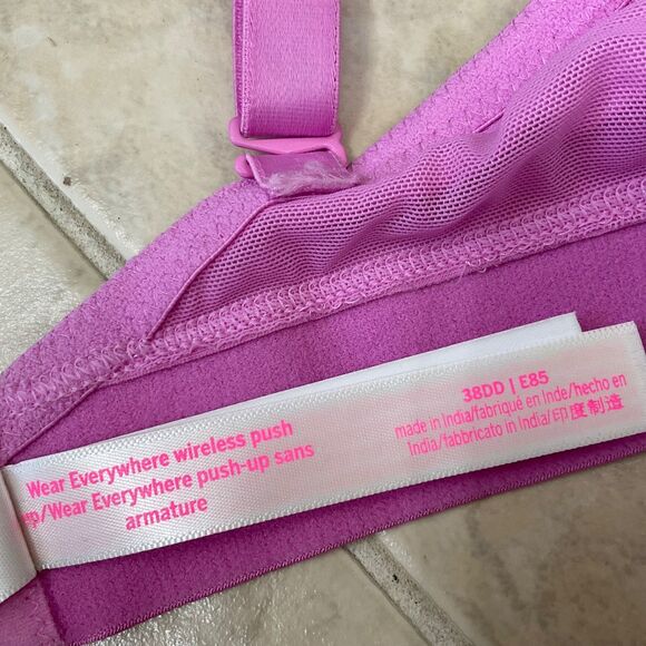 Victoria’s Secret Wear Everywhere Push-Up Padded Bra Size 38DD Pink color - Picture 5 of 7